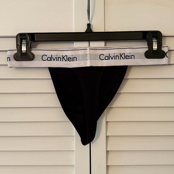 Calvin Klein Icon Cotton Stretch Thong - Picture 3 of 3